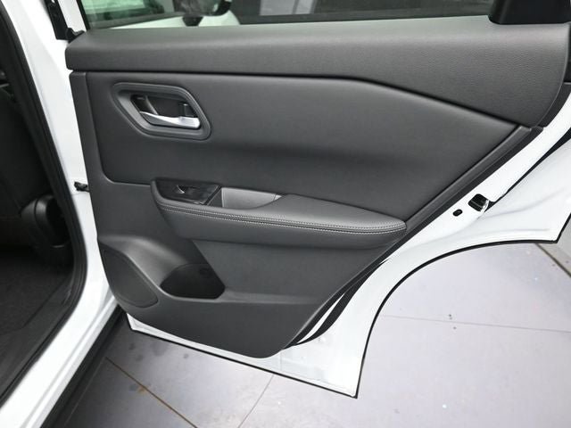 New 2026 Nissan Rogue SV image 31