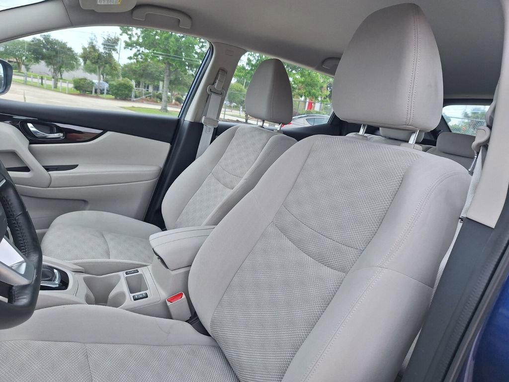 Used 2021 Nissan Rogue Sport SV image 11