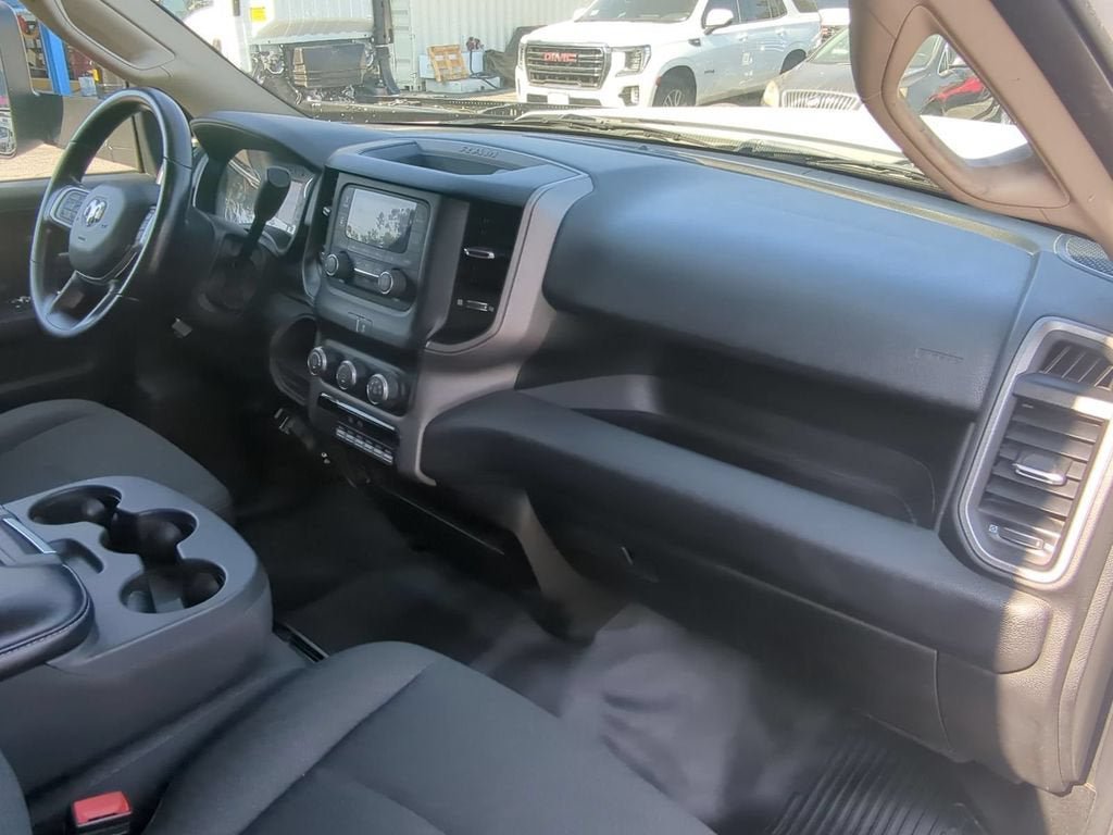 Used 2019 RAM 5500 Tradesman RWD image 29