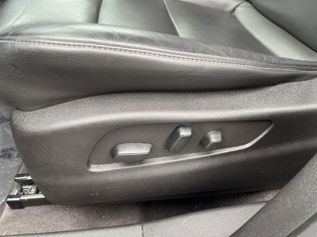 Used 2023 Cadillac XT4 Premium Luxury w/ Cold Weather Package FWD image 35