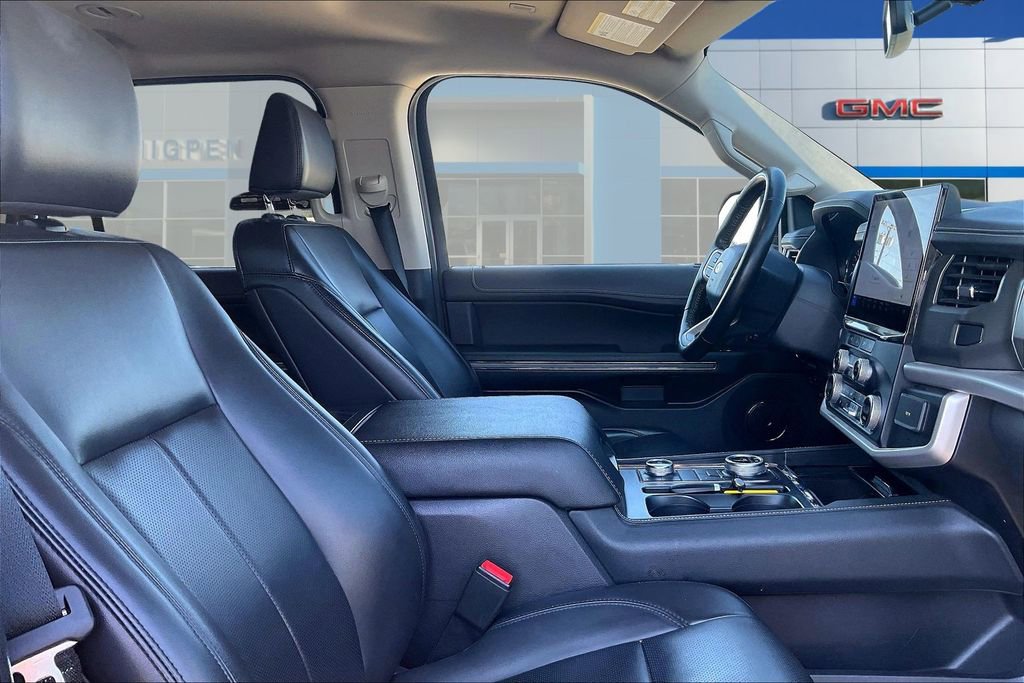 Used 2024 Ford Expedition XLT image 29