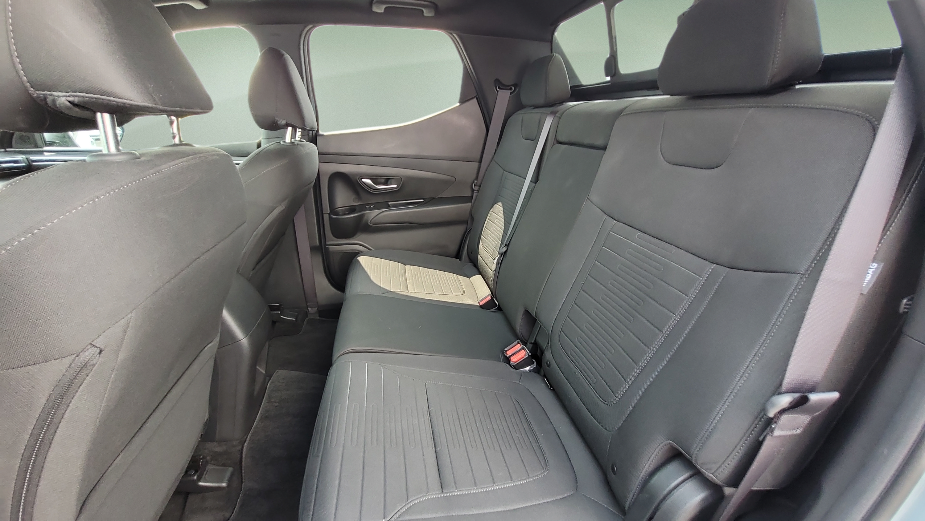 Used 2024 Hyundai Santa Cruz SEL w/ Activity Package FWD image 16