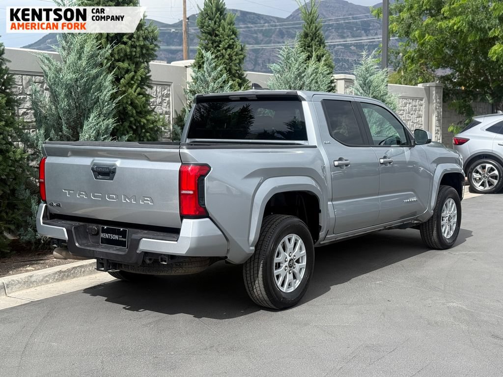 Used 2025 Toyota Tacoma SR5 AWD/4WD image 8