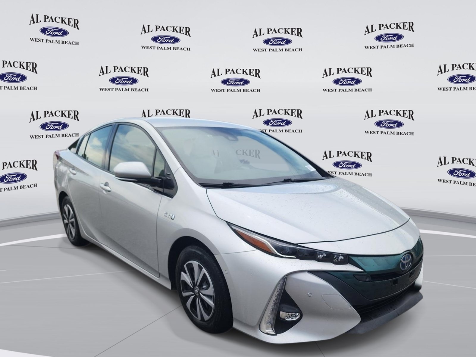 Used 2017 Toyota Prius Prime Advanced FWD image 8