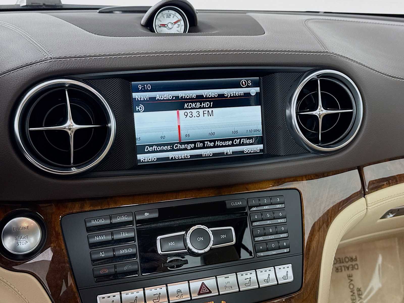 Used 2014 Mercedes-Benz SL 550 image 17