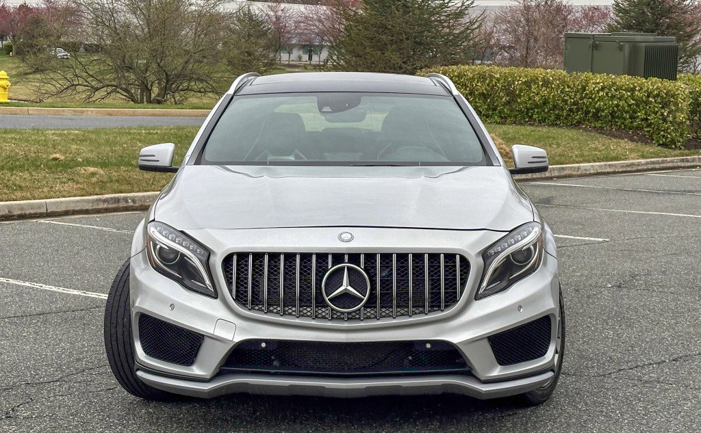 Used 2015 Mercedes-Benz GLA 45 AMG 4MATIC w/ Driver Assistance Package image 4