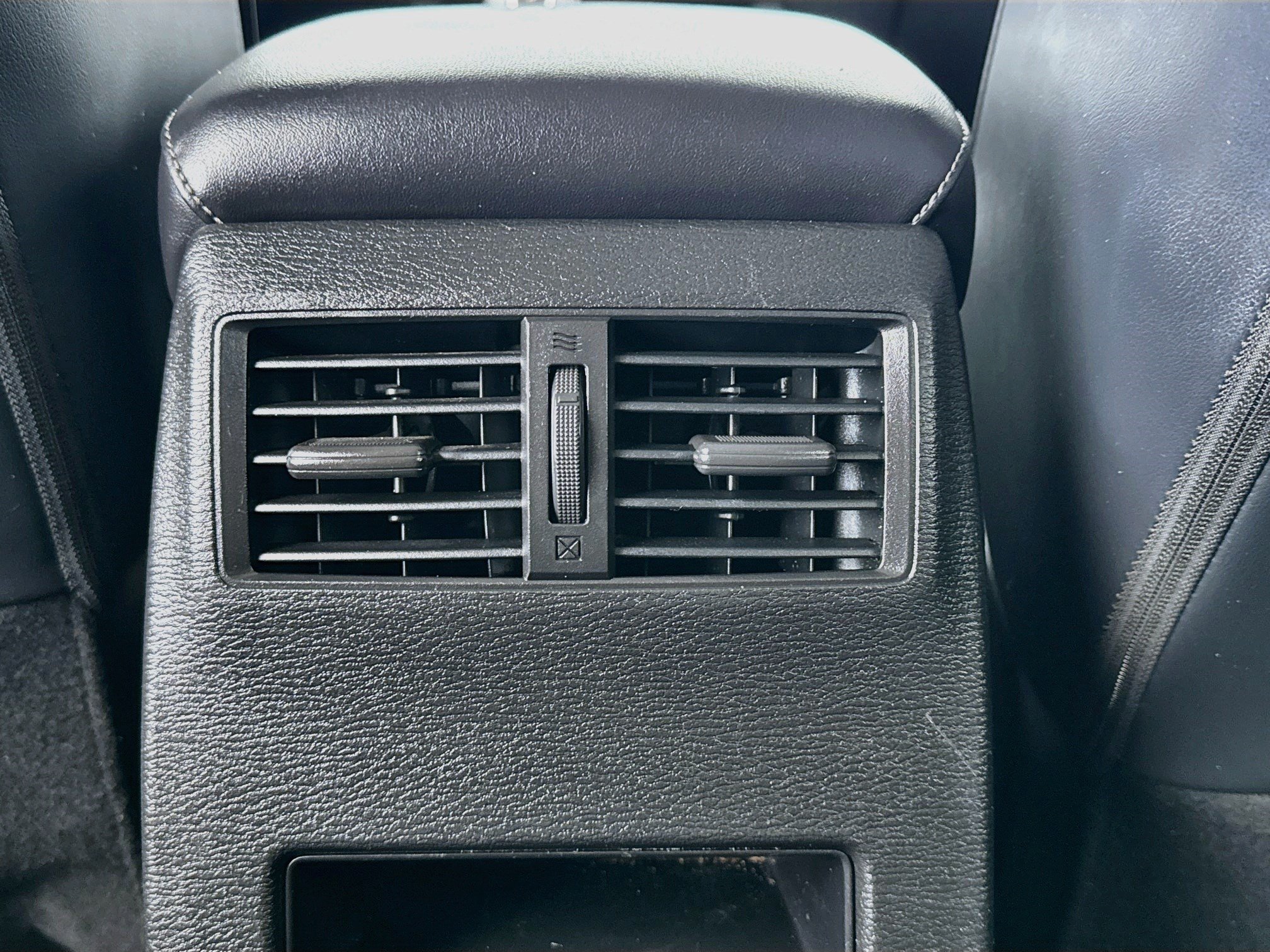 Used 2024 Mitsubishi Outlander SE FWD image 16