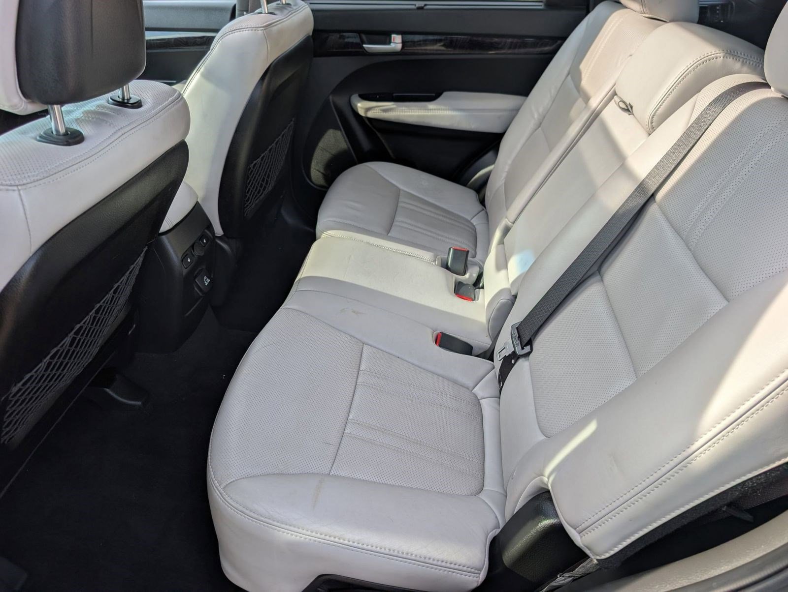 Used 2014 Kia Sorento SX w/ 3rd Row Package image 29