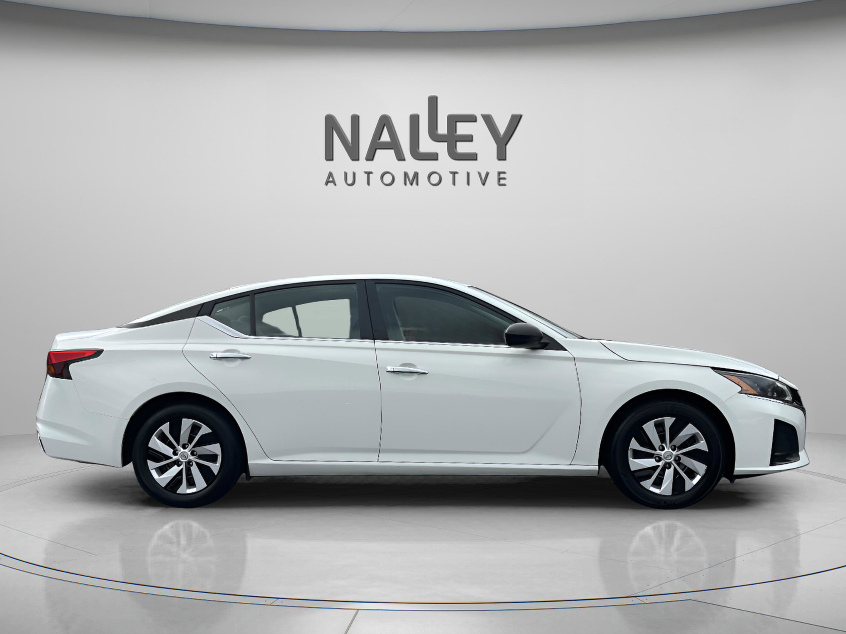 Used 2024 Nissan Altima 2.5 S image 22