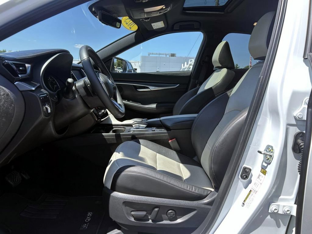 Used 2025 INFINITI QX55 Luxe w/ Cargo Package AWD/4WD image 14