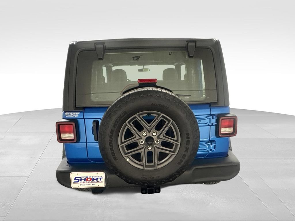 Used 2026 Jeep Wrangler Sport AWD/4WD image 11