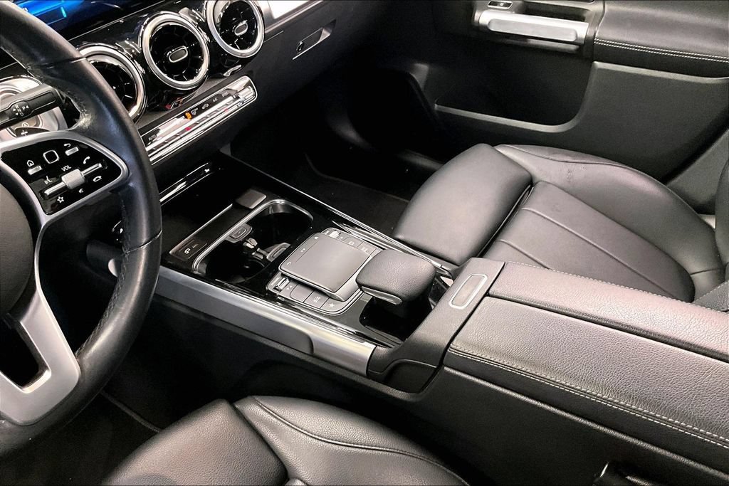 Used 2022 Mercedes-Benz GLB 250 image 16