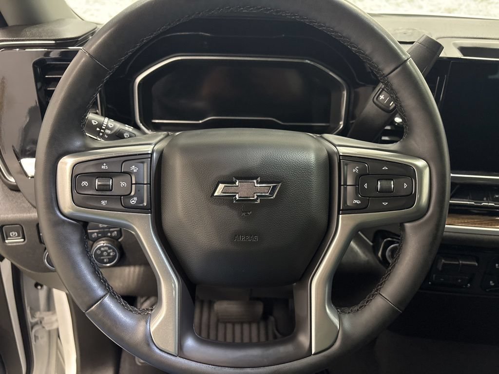 Used 2023 Chevrolet Silverado 1500 RST AWD/4WD image 26