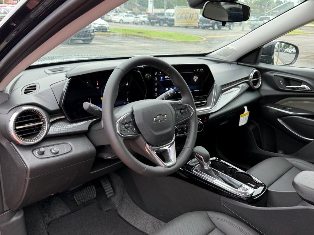 New 2026 Chevrolet Trax ACTIV w/ Sunroof Package FWD image 9