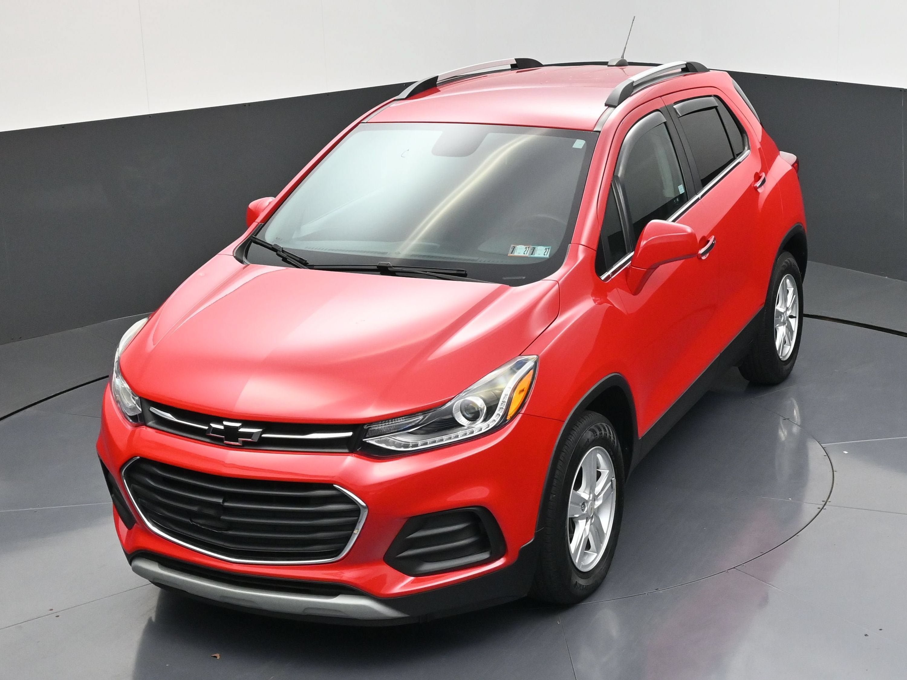 Used 2020 Chevrolet Trax LT w/ LT Convenience Package FWD image 42