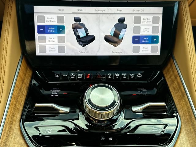 Used 2025 Jeep Grand Wagoneer L Series III w/ Rear Seat Video Group 1 AWD/4WD image 35