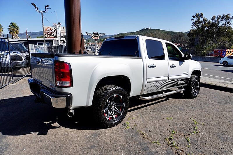 Used 2010 GMC Sierra 1500 SLE w/ Regional Value Package image 9