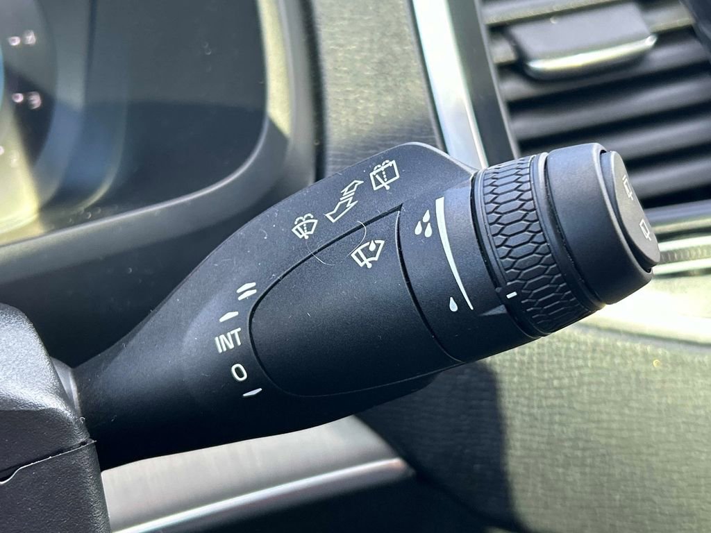 Used 2023 Volvo XC90 B5 Core w/ Climate Package image 27