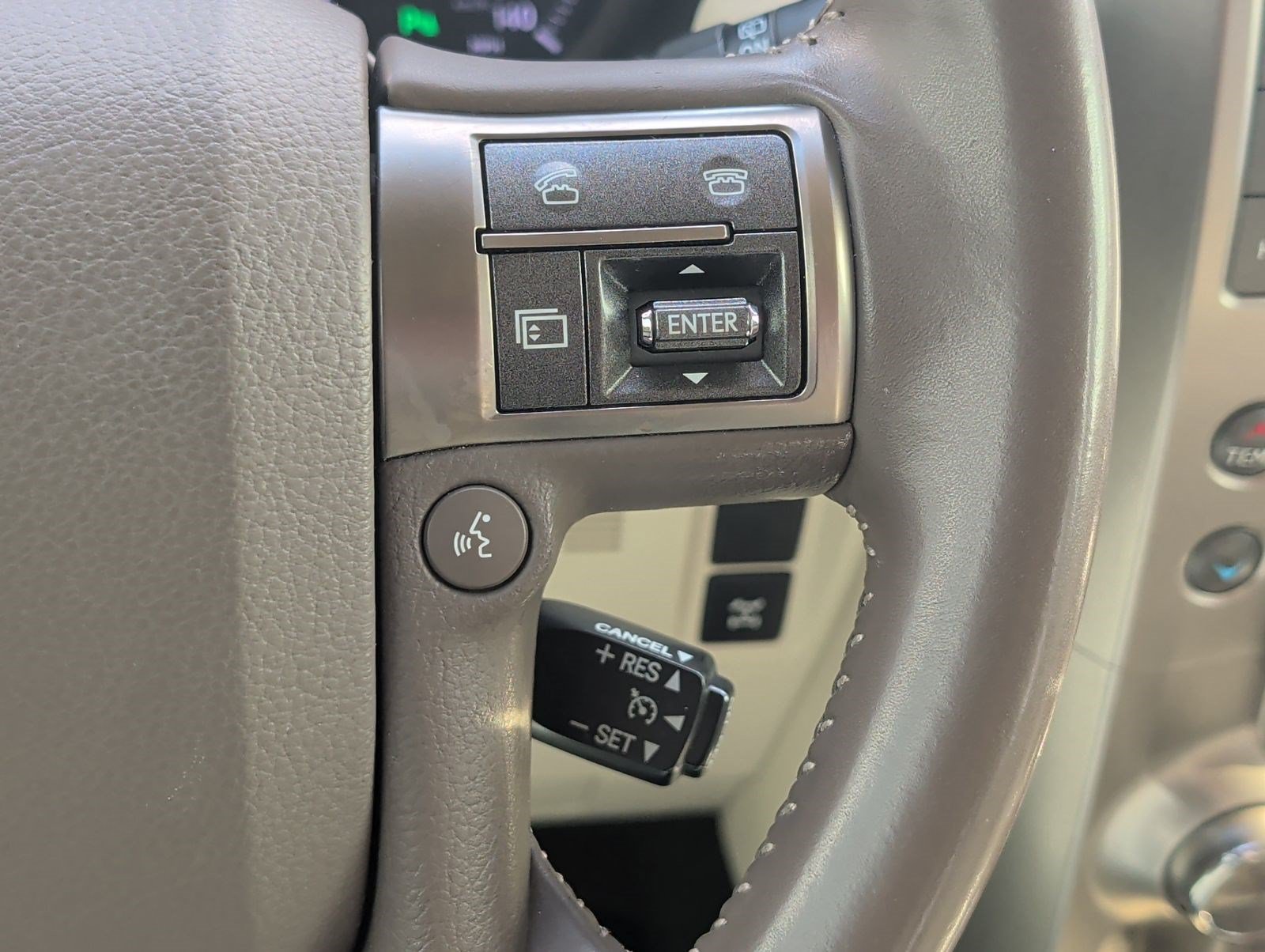 Used 2014 Lexus GX 460 w/ Premium Package AWD/4WD image 15