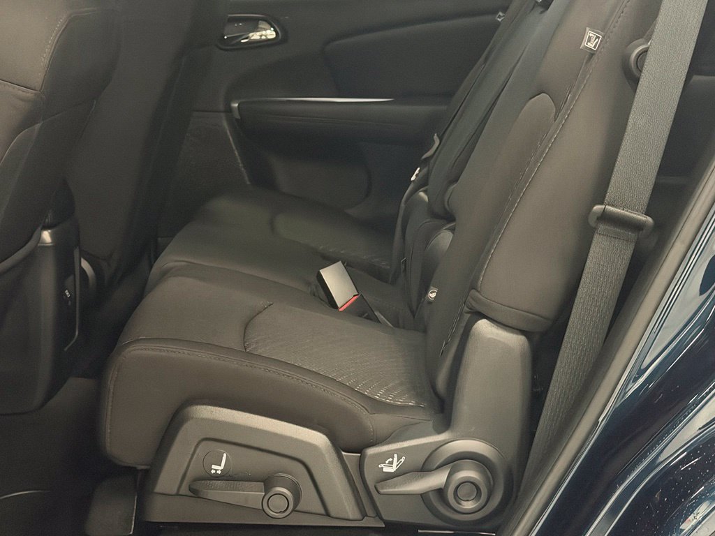 Used 2013 Dodge Journey American Value Package w/ Flexible Seating Group FWD image 22