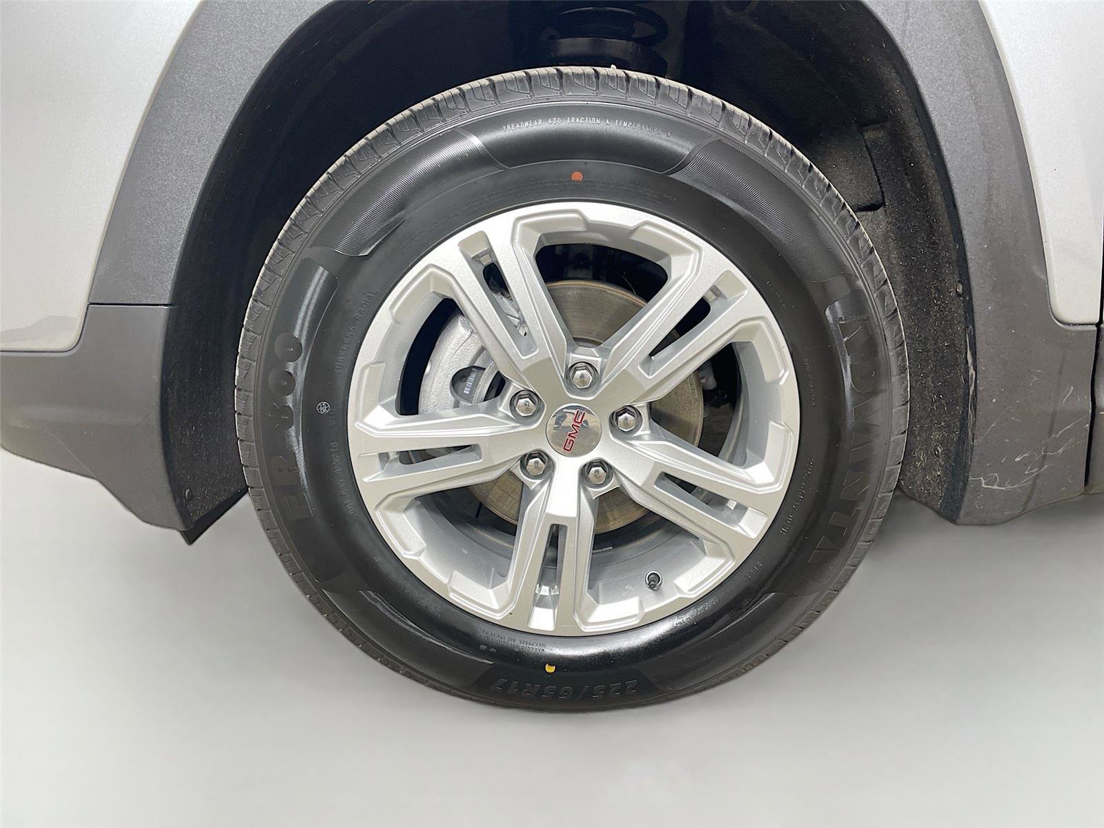 Used 2024 GMC Terrain SLE AWD/4WD image 27