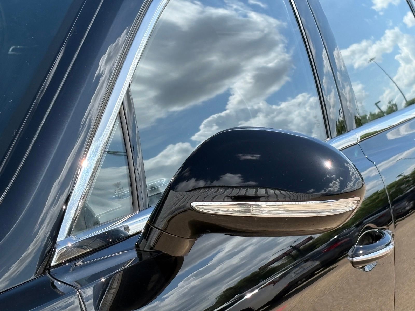 Used 2018 Bentley Flying Spur V8 AWD/4WD image 13