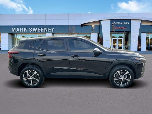 Used 2025 Chevrolet Trax RS w/ Driver Confidence Package image 32