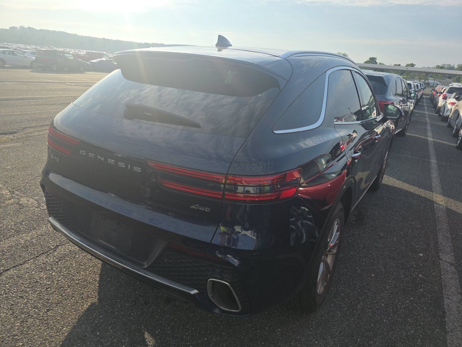 Used 2022 Genesis GV70 2.5T AWD/4WD image 6