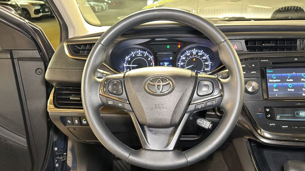 Used 2016 Toyota Avalon Limited image 17