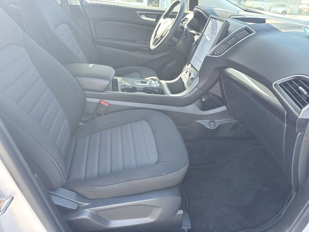 New 2024 Ford Edge SE w/ Black Appearance Package image 22