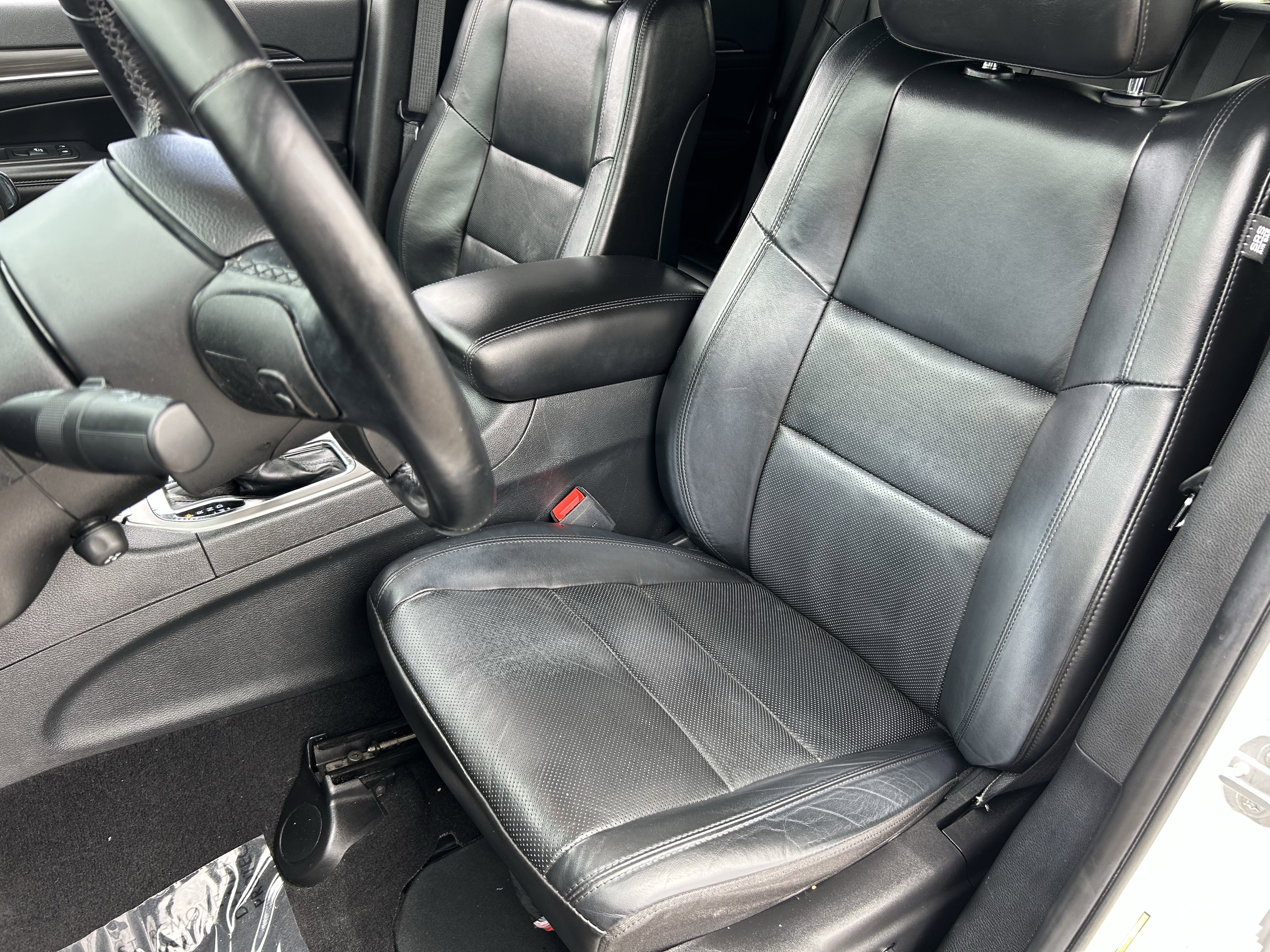 Used 2020 Jeep Grand Cherokee Limited w/ Luxury Group II image 19