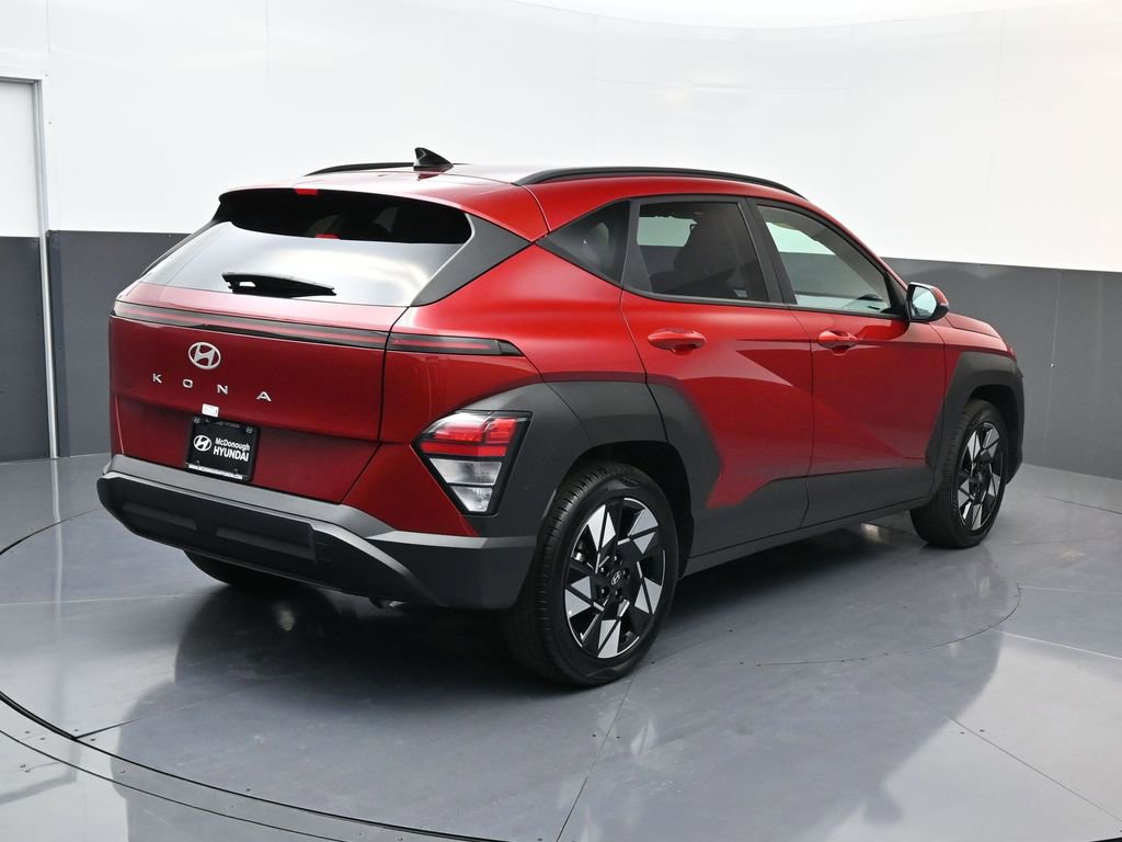 Certified 2025 Hyundai Kona SEL image 3