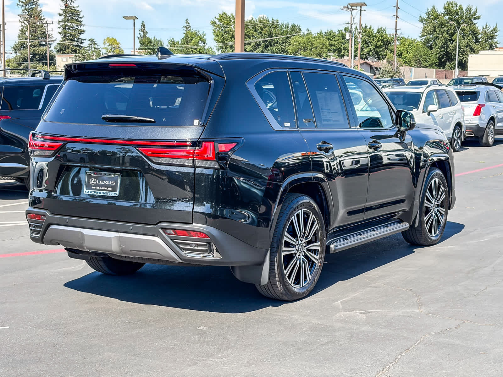 New 2026 Lexus LX 600 4WD w/ Luxury Package image 4