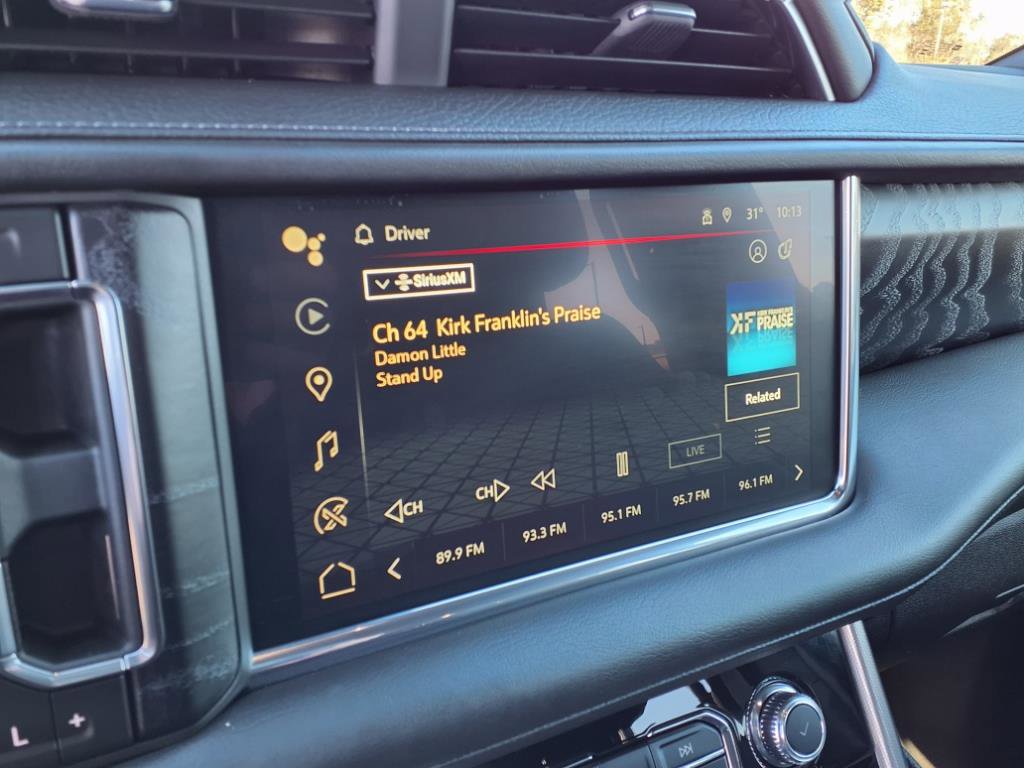 Used 2024 GMC Yukon XL Denali w/ Denali Reserve Package image 9