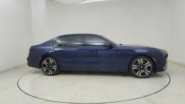 Used 2023 BMW 760i xDrive AWD/4WD image 64