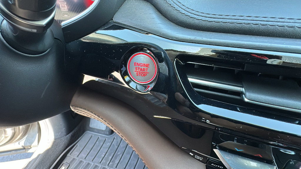 Used 2022 Acura MDX SH-AWD w/ Advance Package image 17