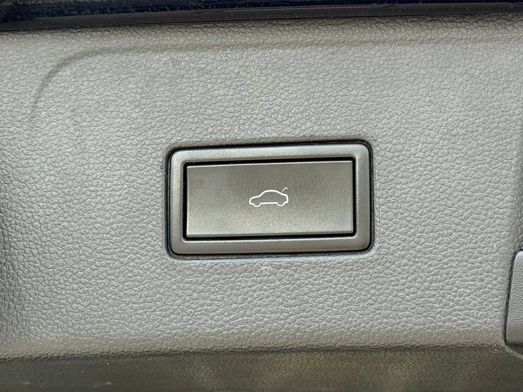 Used 2021 Volkswagen Atlas SEL AWD/4WD image 20