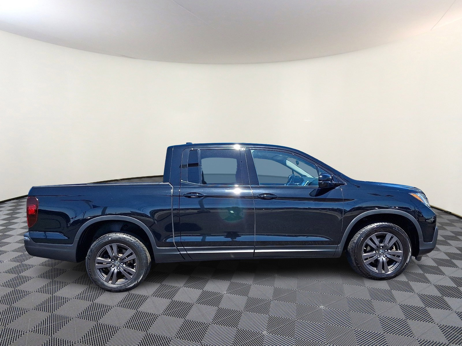 Used 2018 Honda Ridgeline Sport image 8