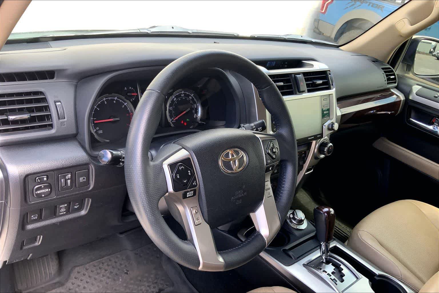 Used 2022 Toyota 4Runner Limited AWD/4WD image 3
