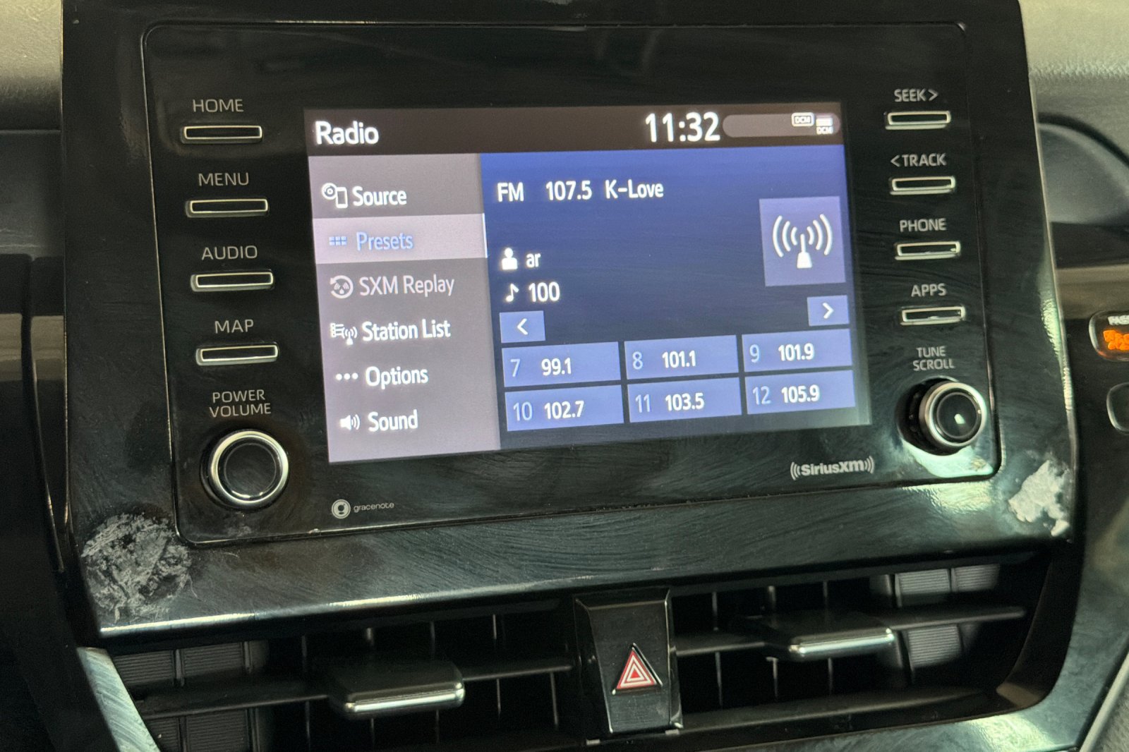 Used 2023 Toyota Camry SE w/ Convenience Package FWD image 18