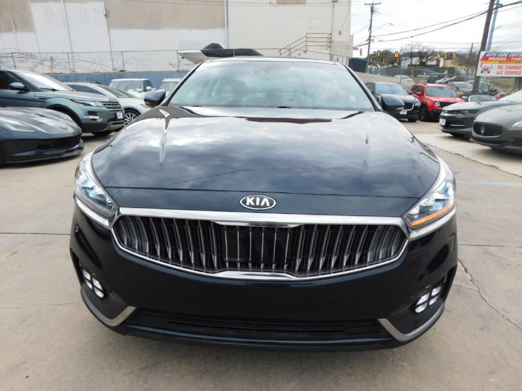 Used 2017 Kia Cadenza Technology FWD image 2