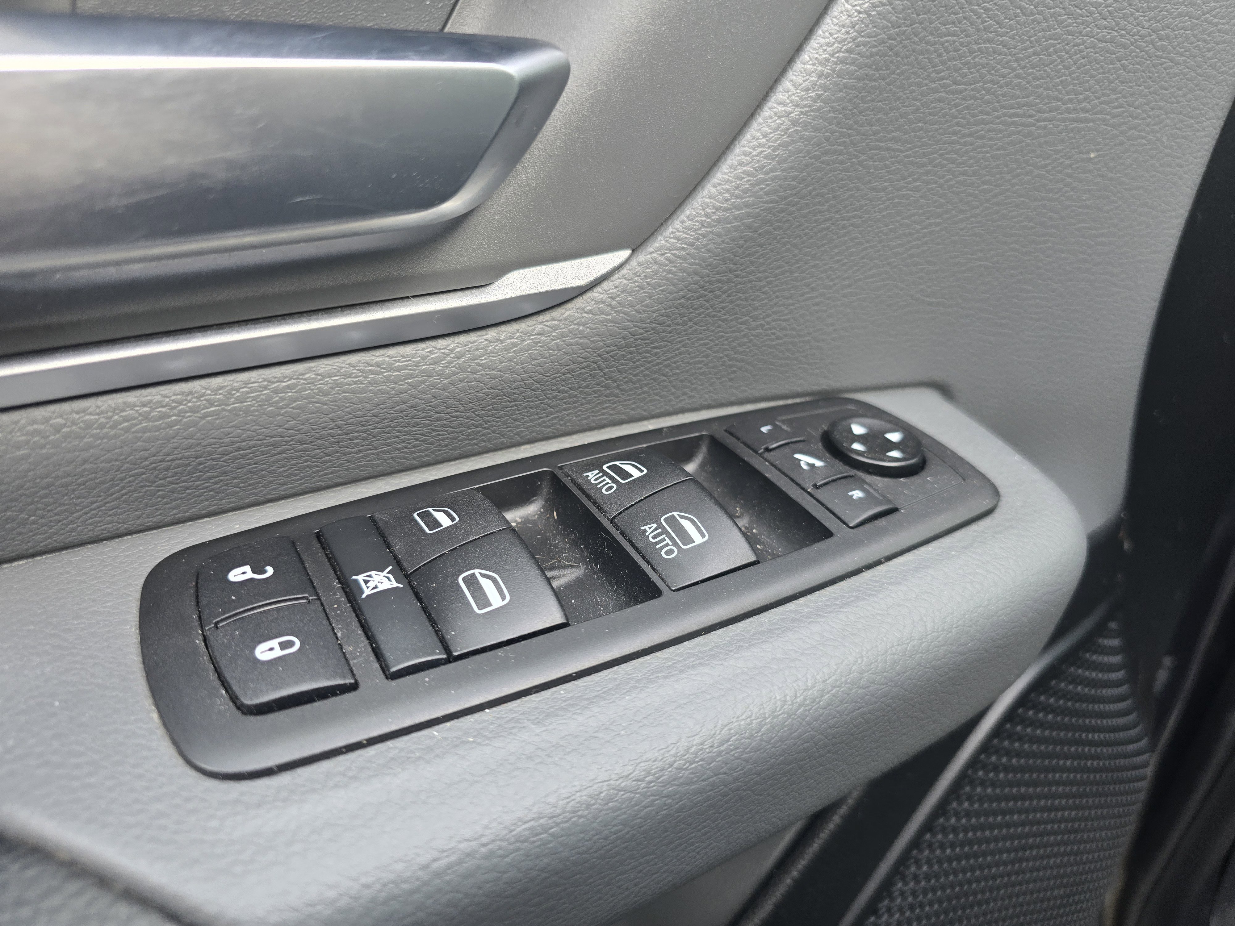 Used 2021 RAM 1500 Big Horn image 15