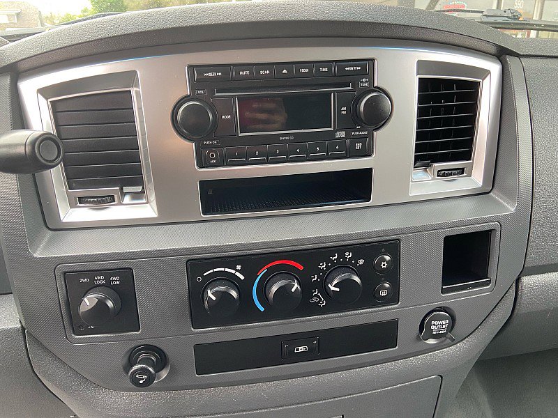Used 2008 Dodge Ram 1500 Truck SLT w/ Trailer Tow Group AWD/4WD image 11