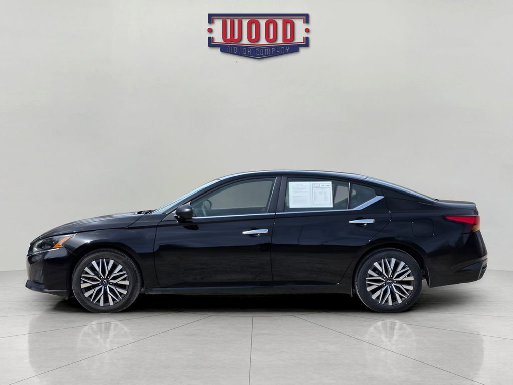 Used 2025 Nissan Altima 2.5 SV image 4