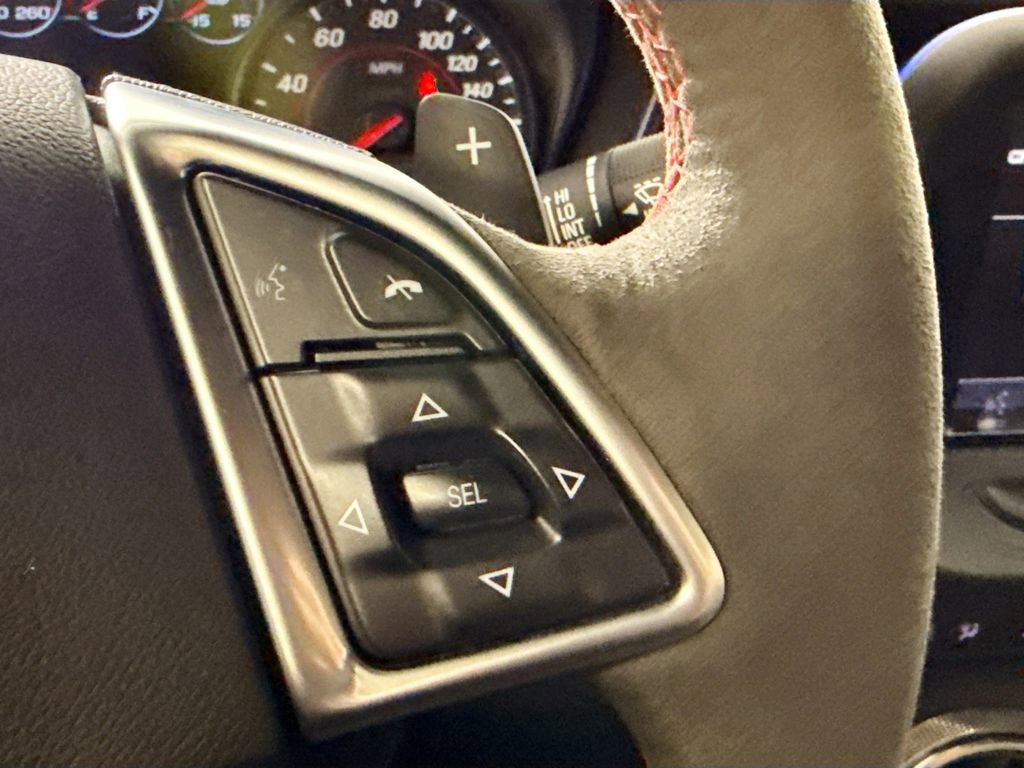 Used 2018 Chevrolet Camaro ZL1 RWD image 12