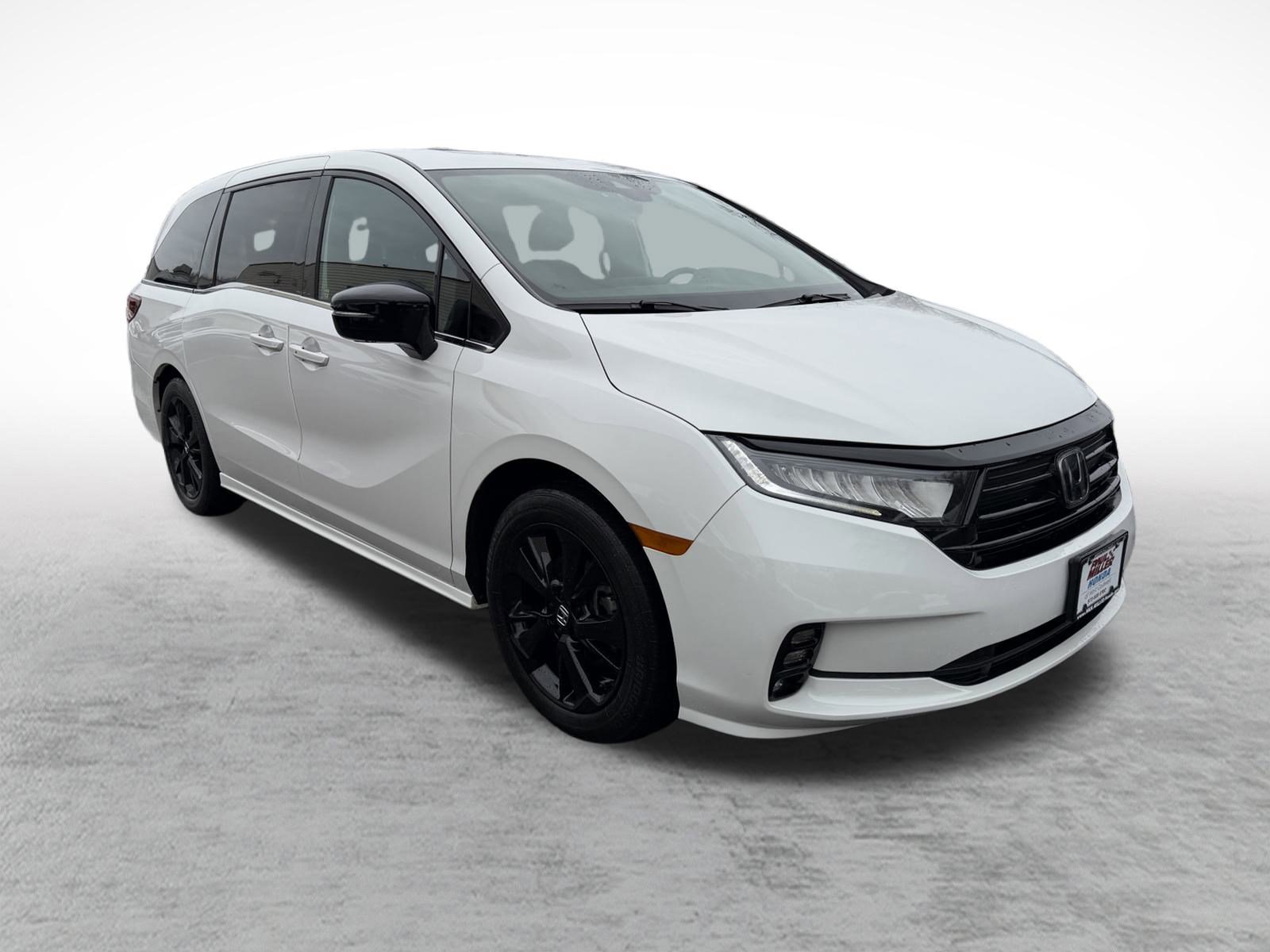 Certified 2023 Honda Odyssey Sport image 3