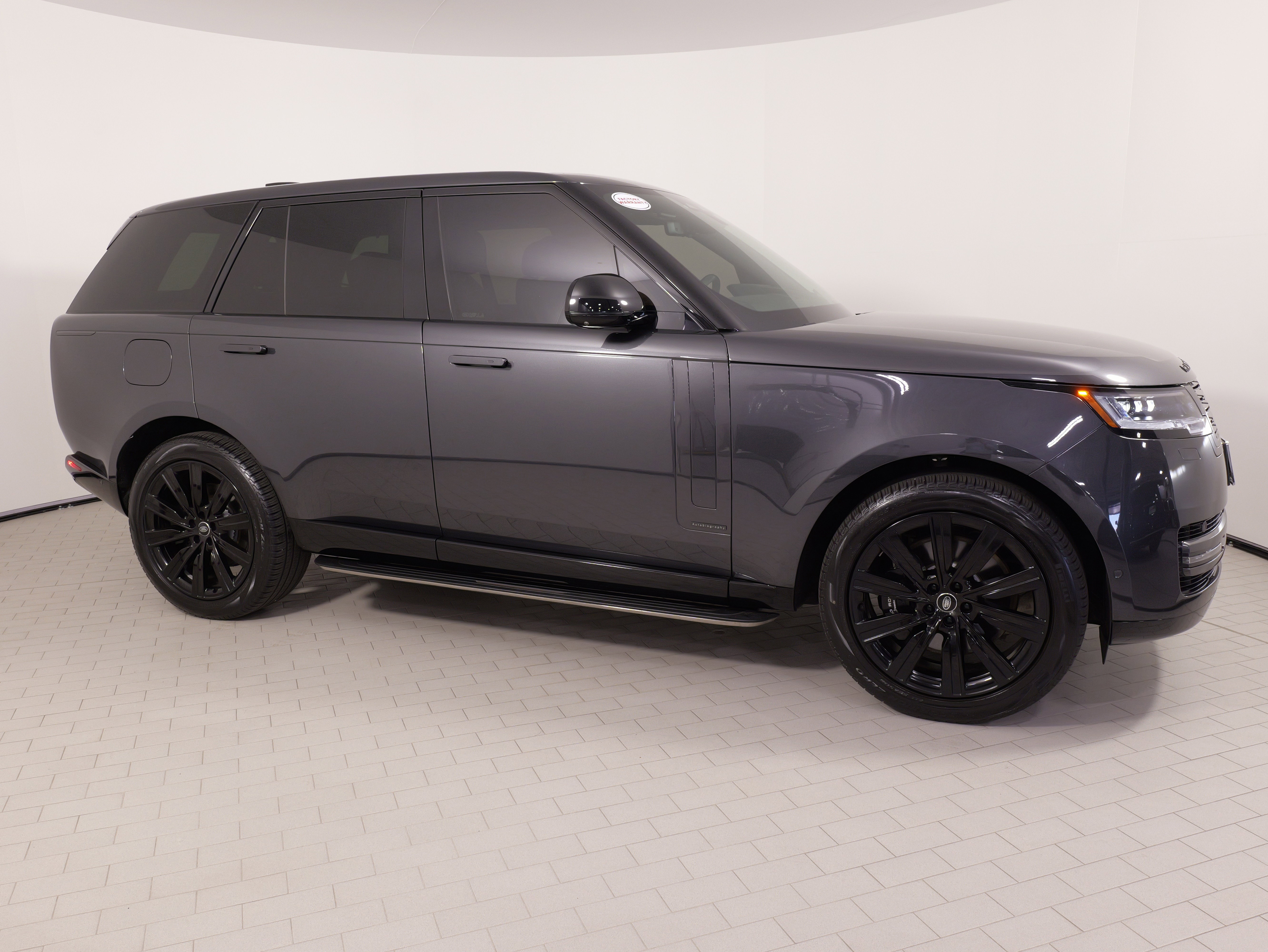 Used 2024 Land Rover Range Rover Autobiography AWD/4WD image 9