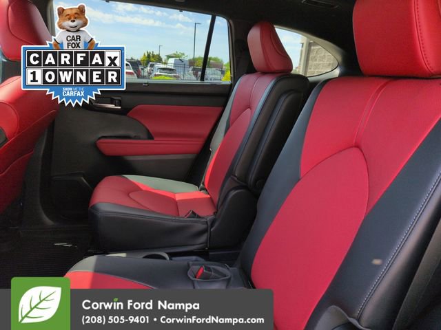 Used 2023 Toyota Highlander XSE FWD image 25