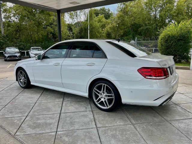 Used 2016 Mercedes-Benz E 400 Sedan w/ Lighting Package image 2