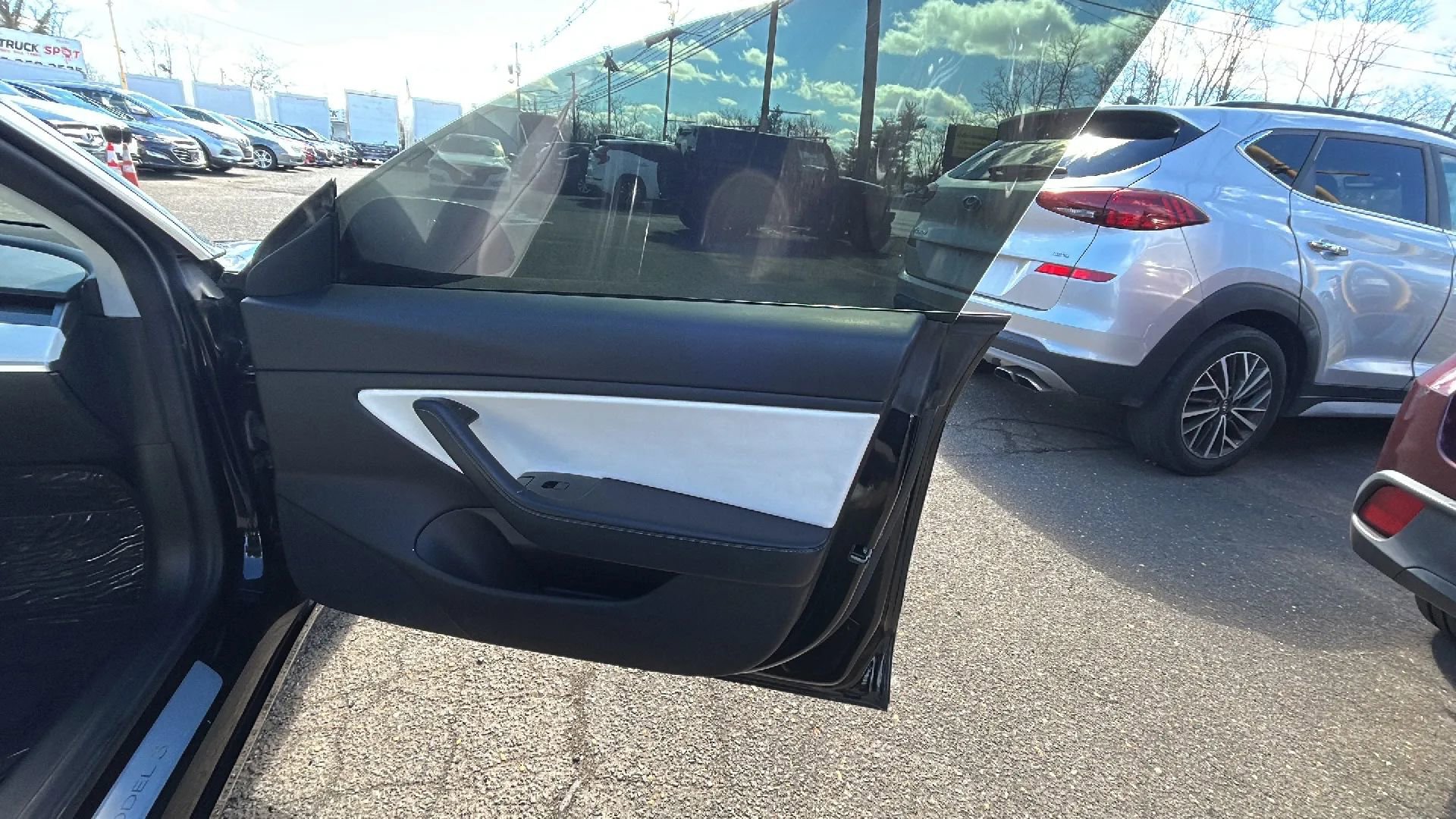 Used 2019 Tesla Model 3 Performance image 13